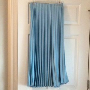 Zara long light blue pleated skirt. Elastic waist. Size small. New with tag.